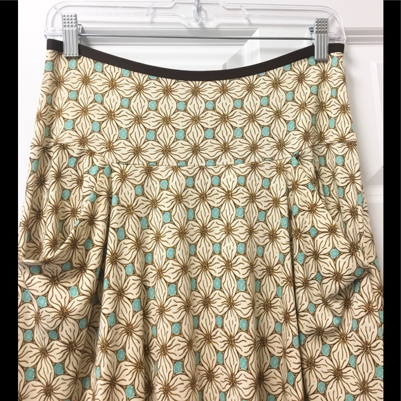 Gorgeous Diane Von Furstenberg silk knit skirt! - Picture 3 of 7